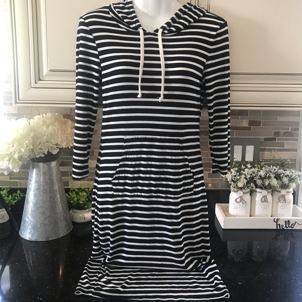 NWOT. Lovely dress 💃🏻